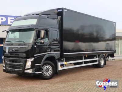 Volvo FM 330 Bakwagen + Laadklep DHollandia 2000 kg